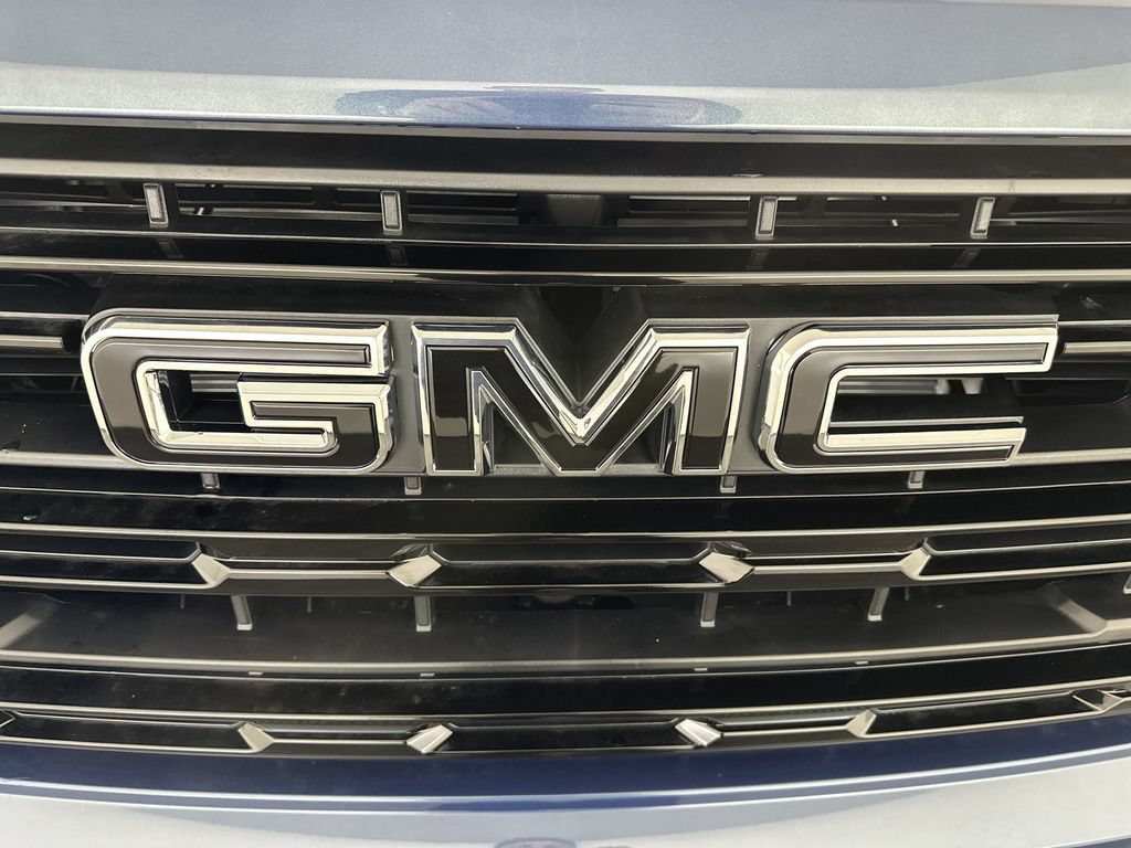New 2026 GMC Sierra 1500 Elevation w/ LPO, Elevation Black Package AWD/4WD image 31