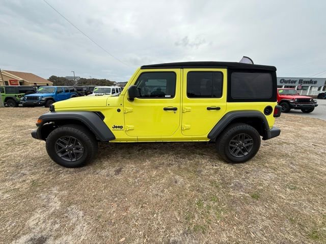 Used 2024 Jeep Wrangler Sport S image 4