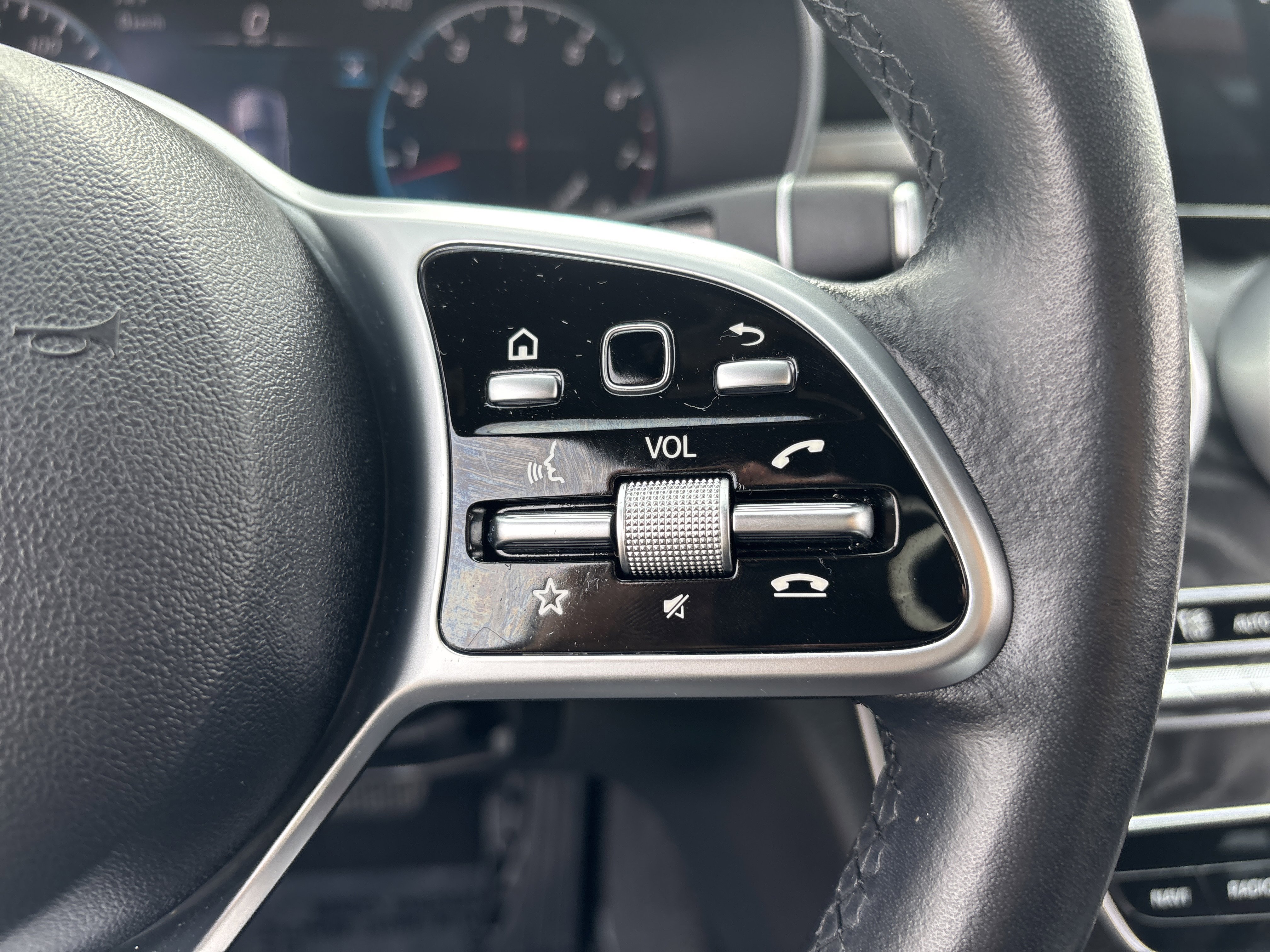 Used 2021 Mercedes-Benz C 300 Sedan image 28