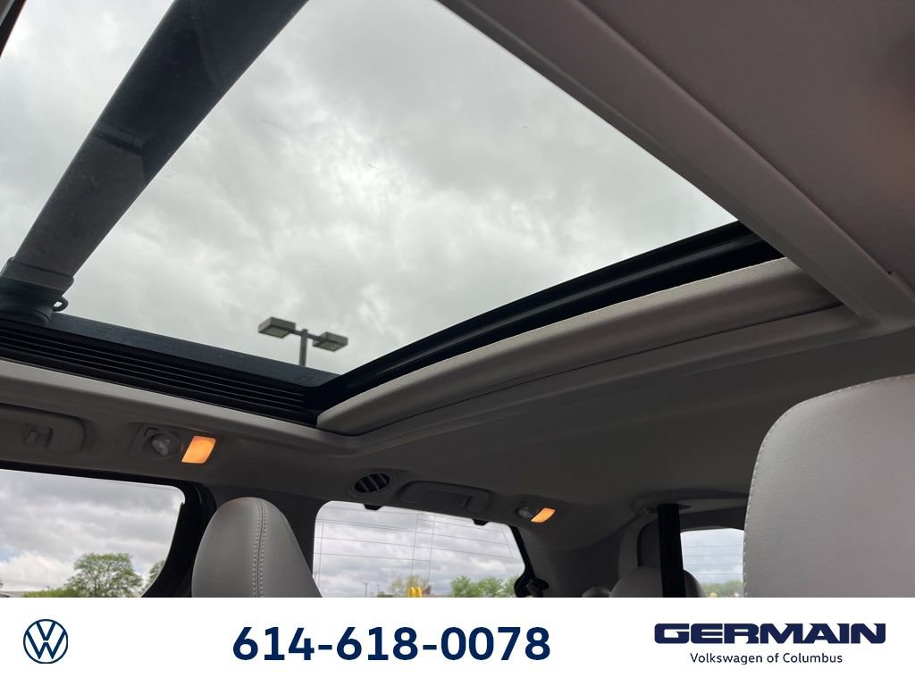 Used 2020 Toyota Sienna Limited Premium image 23