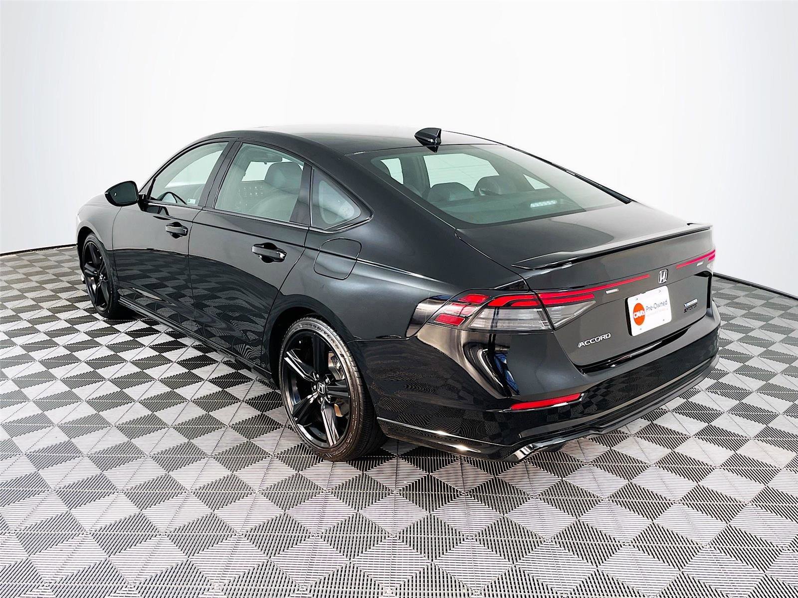 Used 2025 Honda Accord Sport image 7