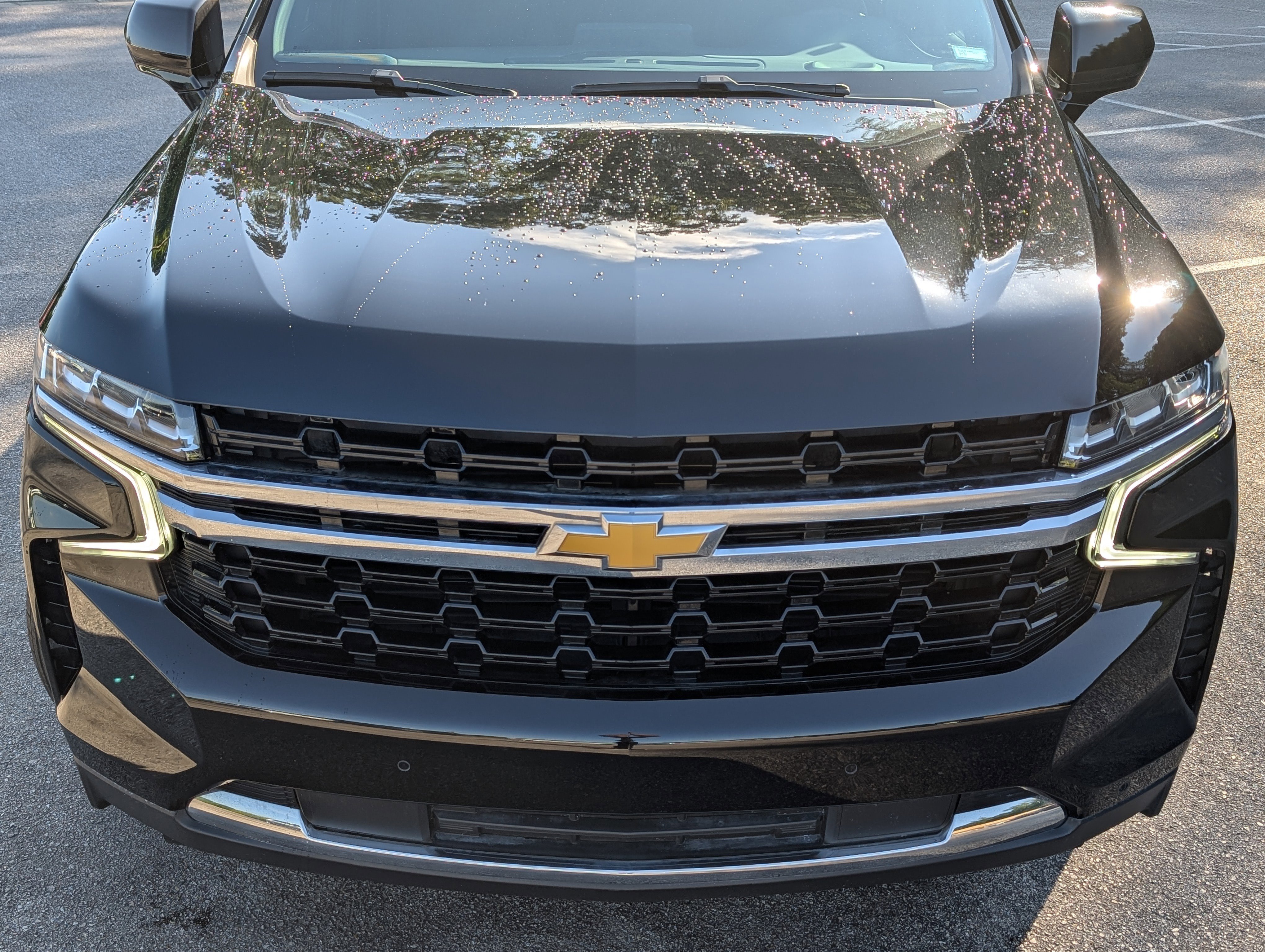 Used 2024 Chevrolet Suburban LS RWD image 12