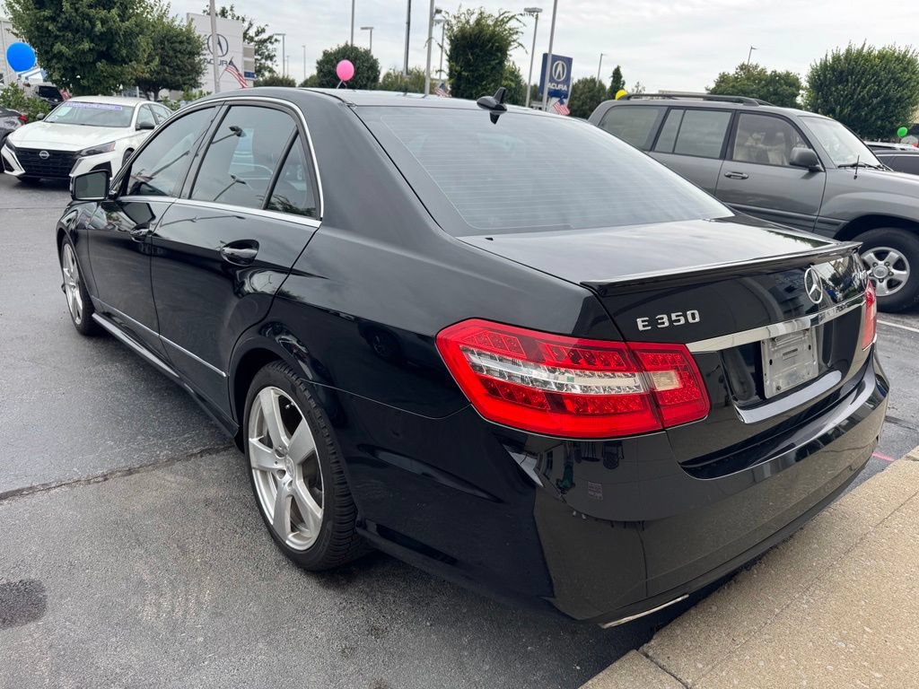 Used 2011 Mercedes-Benz E 350 4MATIC Sedan image 3