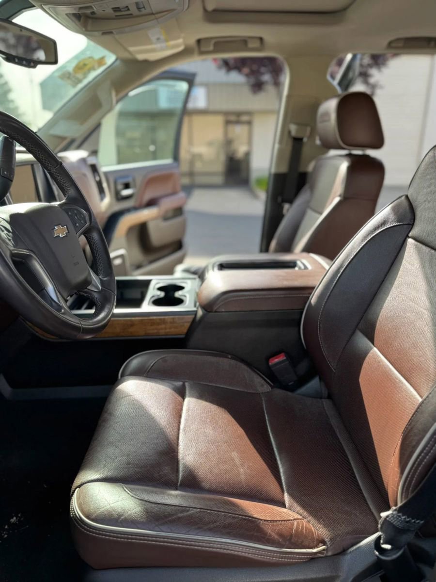 Used 2014 Chevrolet Silverado 1500 High Country image 22