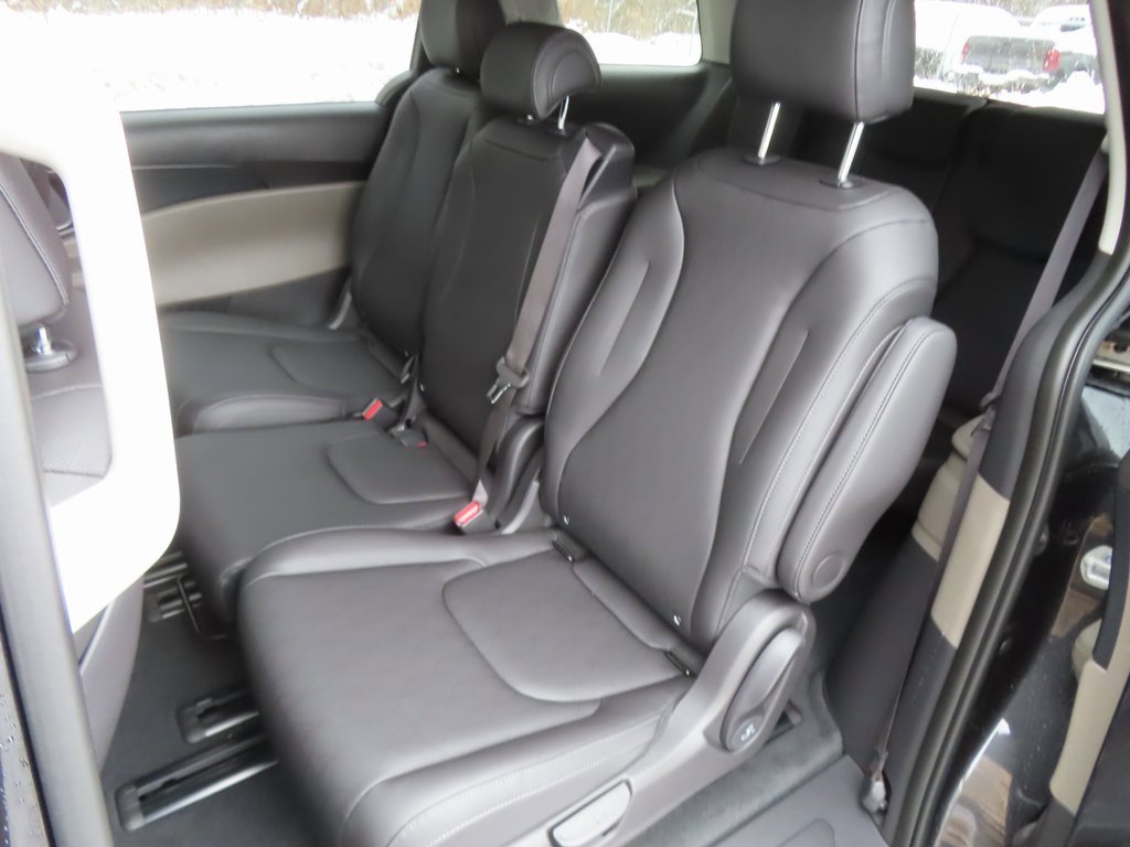 New 2026 Kia Carnival image 24