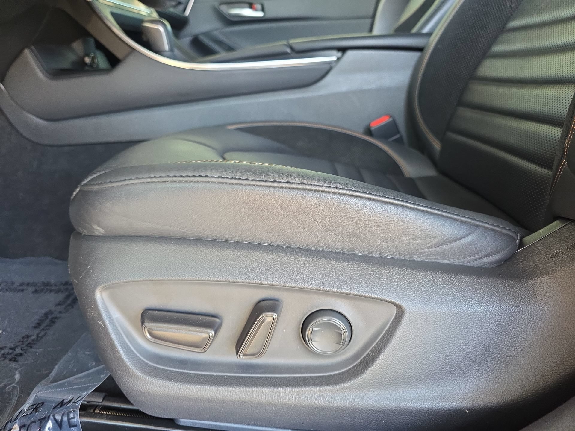 Used 2020 Toyota Avalon XSE FWD image 27