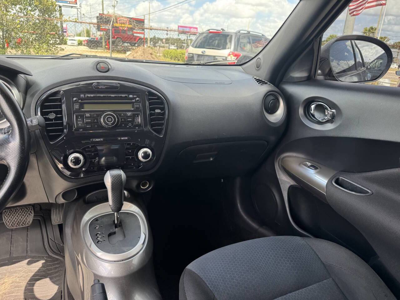 Used 2014 Nissan Juke SV FWD image 14