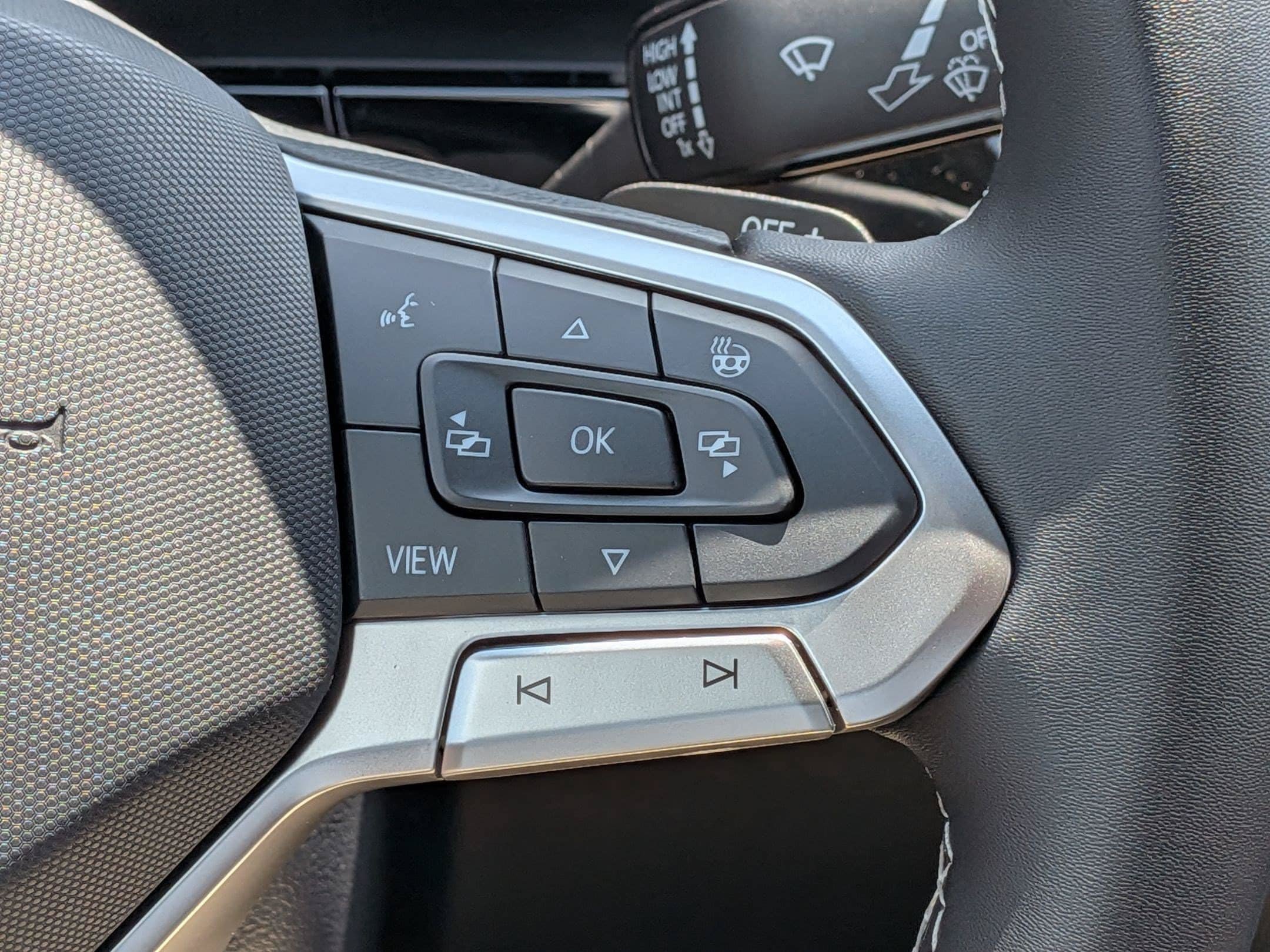 New 2026 Volkswagen Atlas Cross Sport SEL AWD/4WD image 19