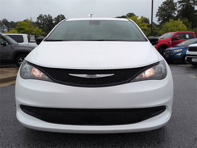 New 2025 Chrysler Voyager LX image 8