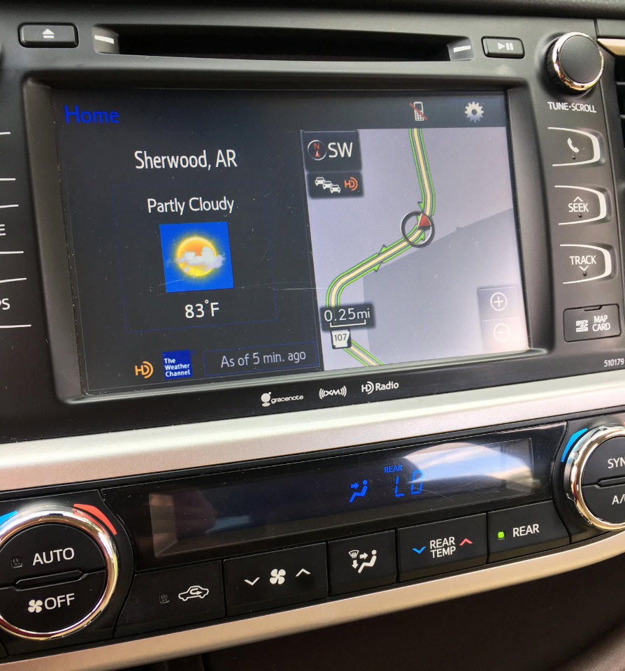 Used 2017 Toyota Highlander XLE image 26