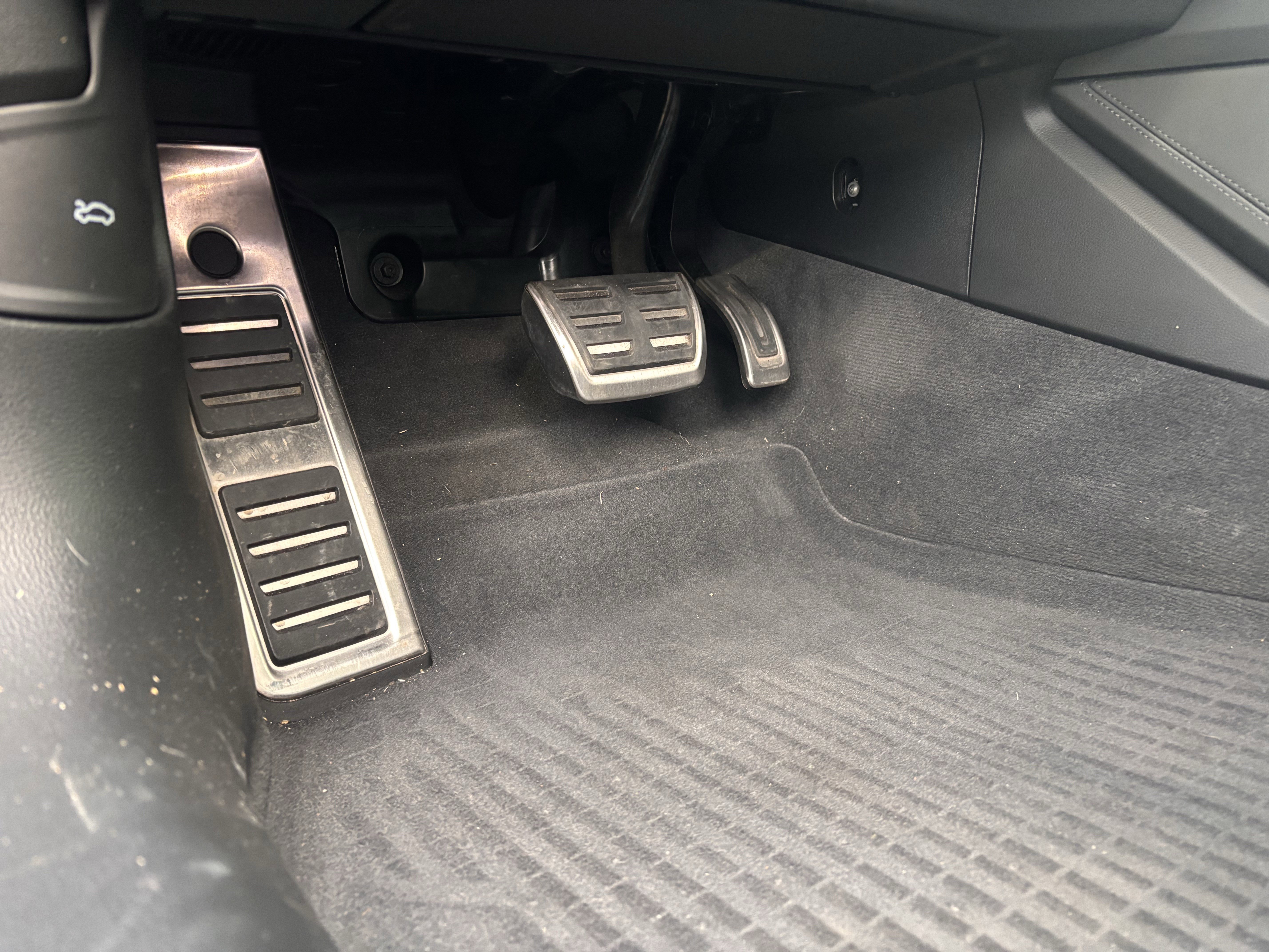 Used 2024 Audi RS 6 performance image 17