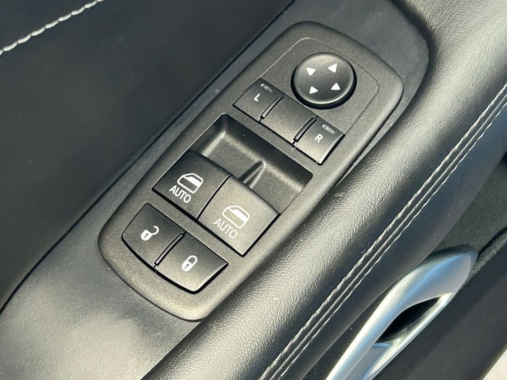 Used 2023 Dodge Challenger R/T w/ Plus Package image 15