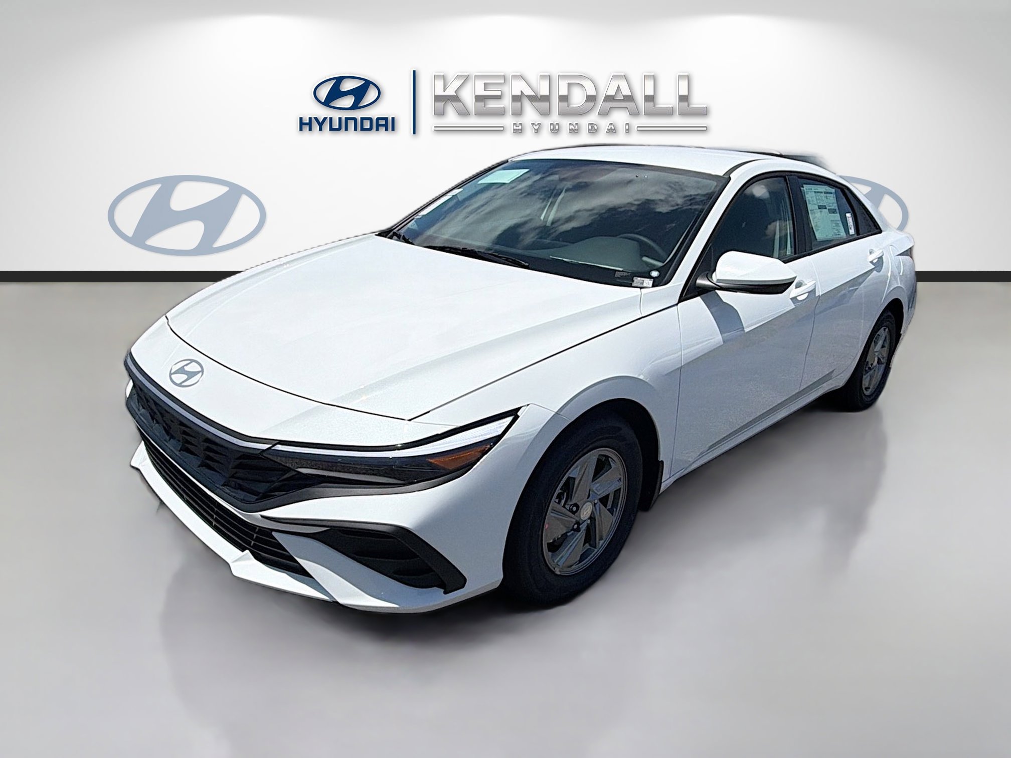 New 2026 Hyundai Elantra SE FWD image 3