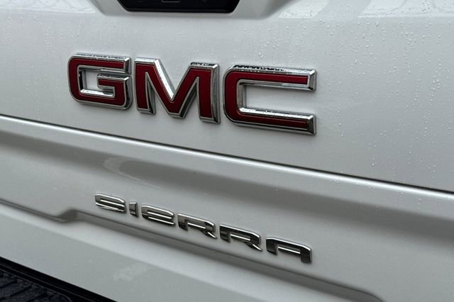 Used 2023 GMC Sierra 1500 SLT w/ SLT Premium Plus Package AWD/4WD image 7