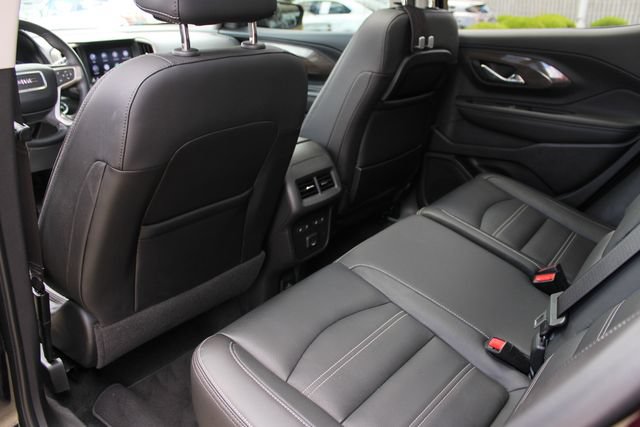 Used 2023 GMC Terrain Denali w/ Denali Premium Package AWD/4WD image 25