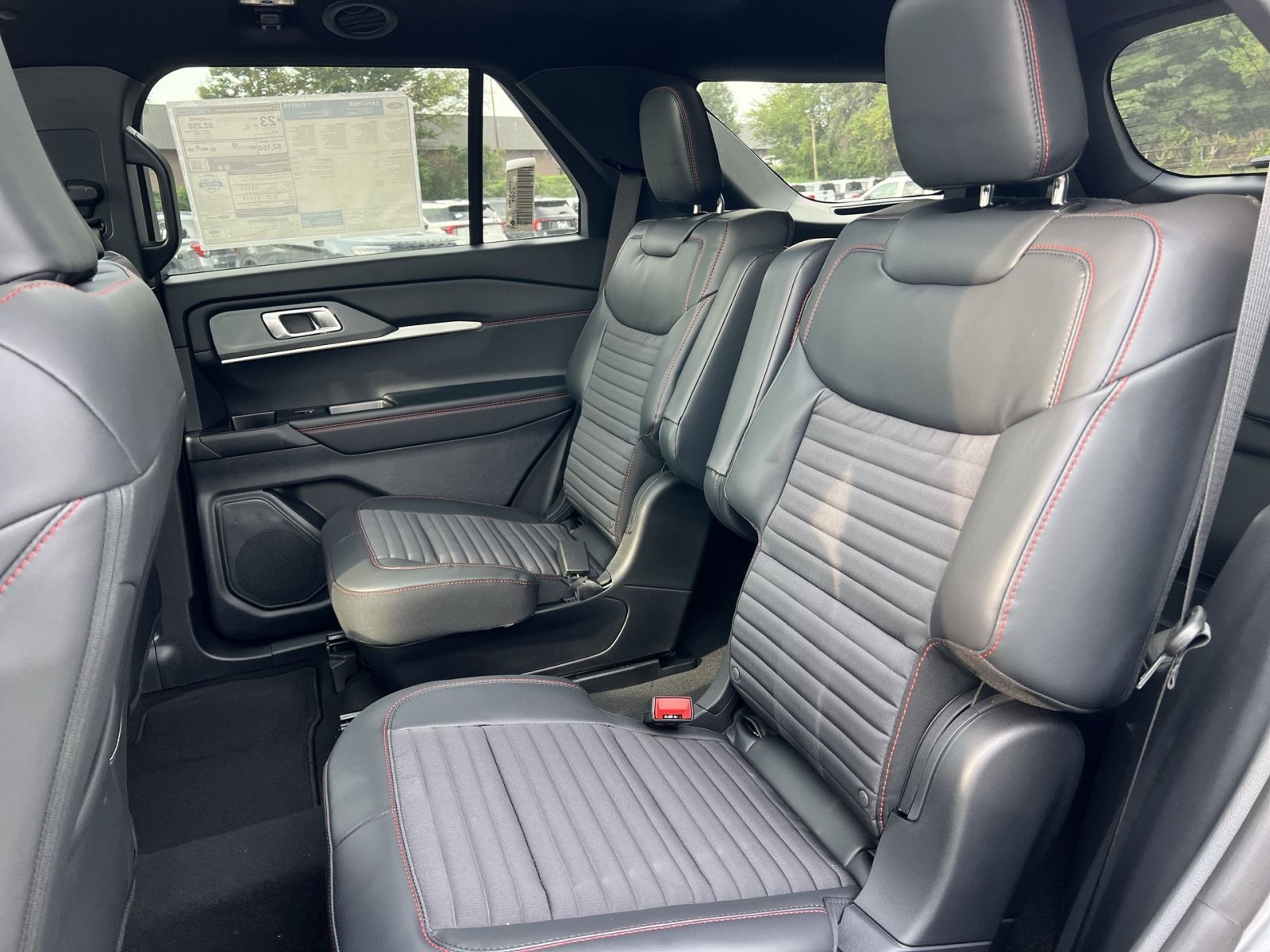 New 2026 Ford Explorer ST-Line w/ ST-Line Street Pack AWD/4WD image 25