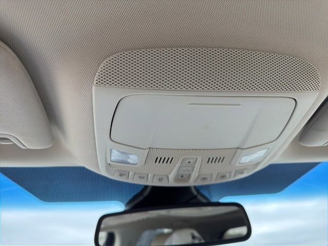 Used 2020 Ford Edge Titanium w/ Equipment Group 301A AWD/4WD image 31
