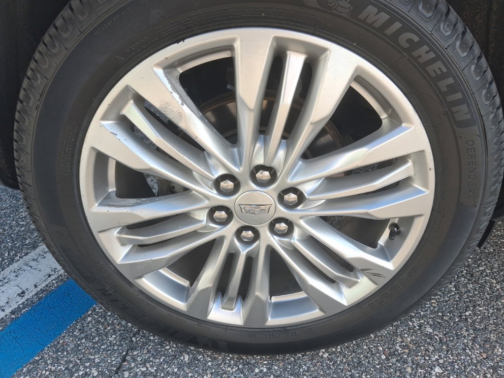 Used 2018 Cadillac XT5 Premium Luxury AWD/4WD image 16