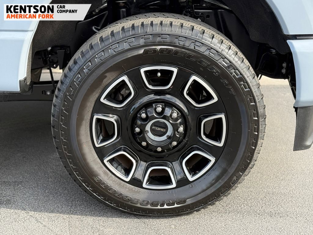 Used 2026 Ford F350 Platinum w/ FX4 Off-Road Package image 16