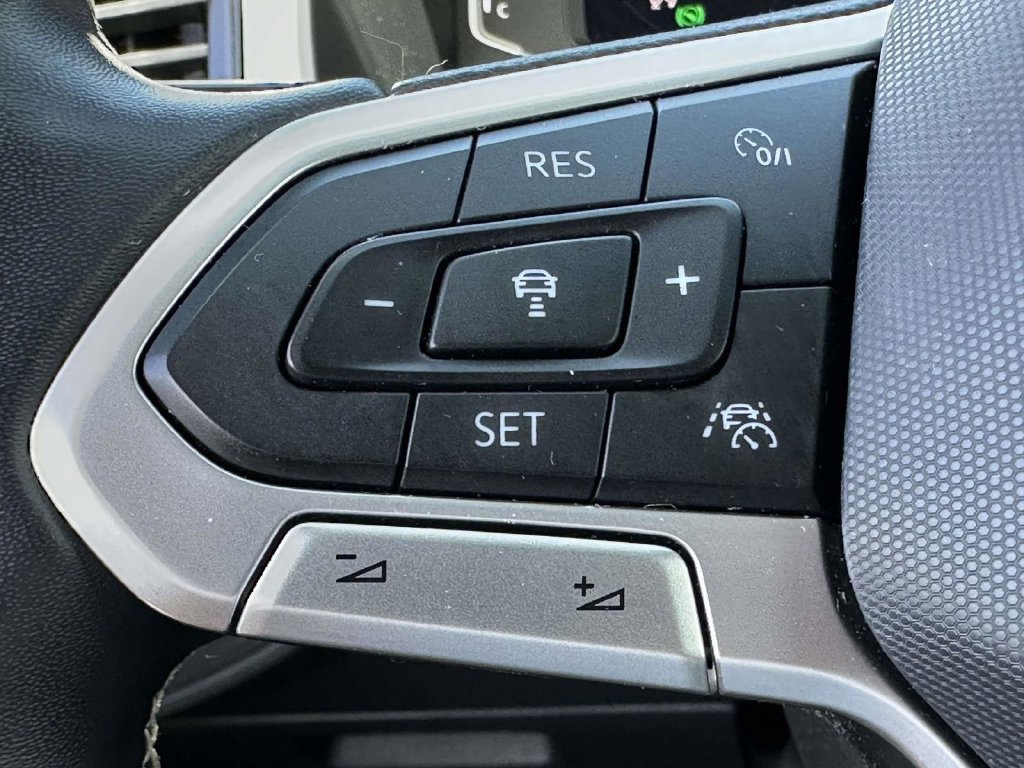 Used 2021 Volkswagen Atlas SEL Premium AWD/4WD image 34