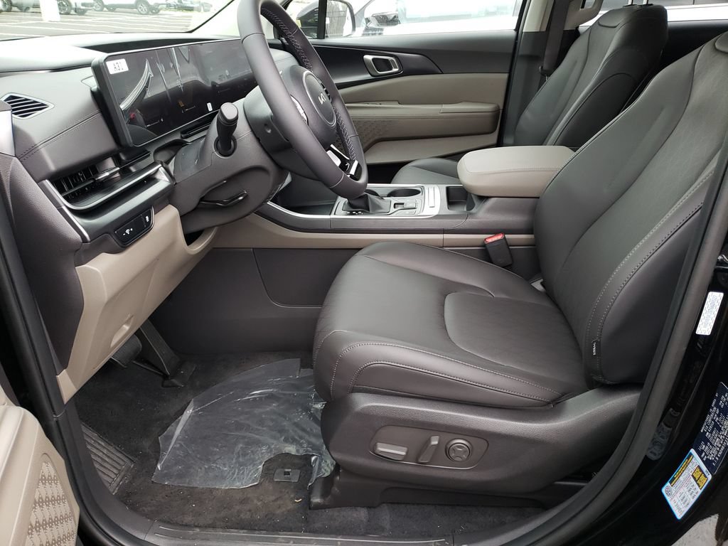 New 2026 Kia Carnival FWD image 13