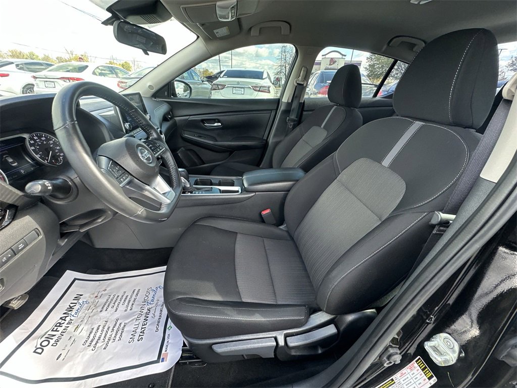 Used 2022 Nissan Sentra SV w/ Trunk Package image 11