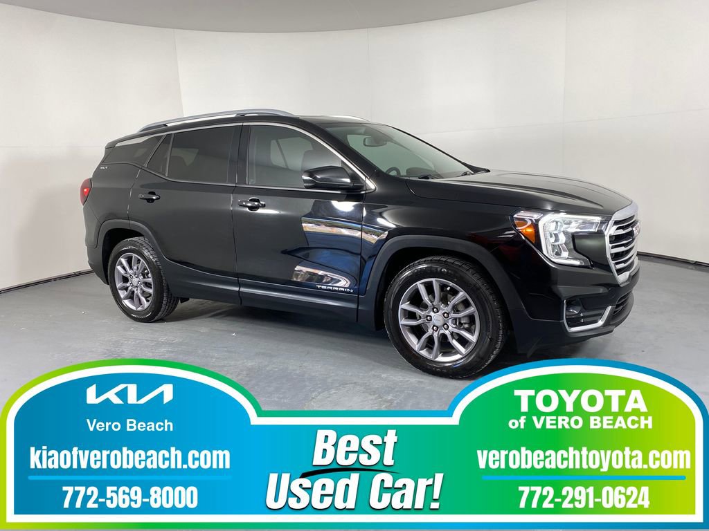 Used 2022 GMC Terrain SLT image 1