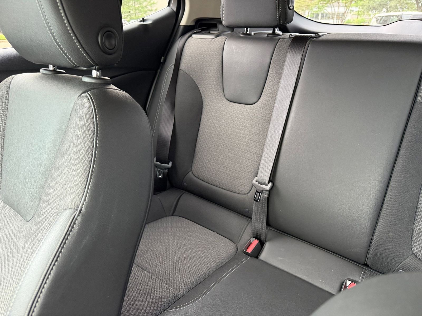 Used 2025 Buick Encore GX Preferred FWD image 39