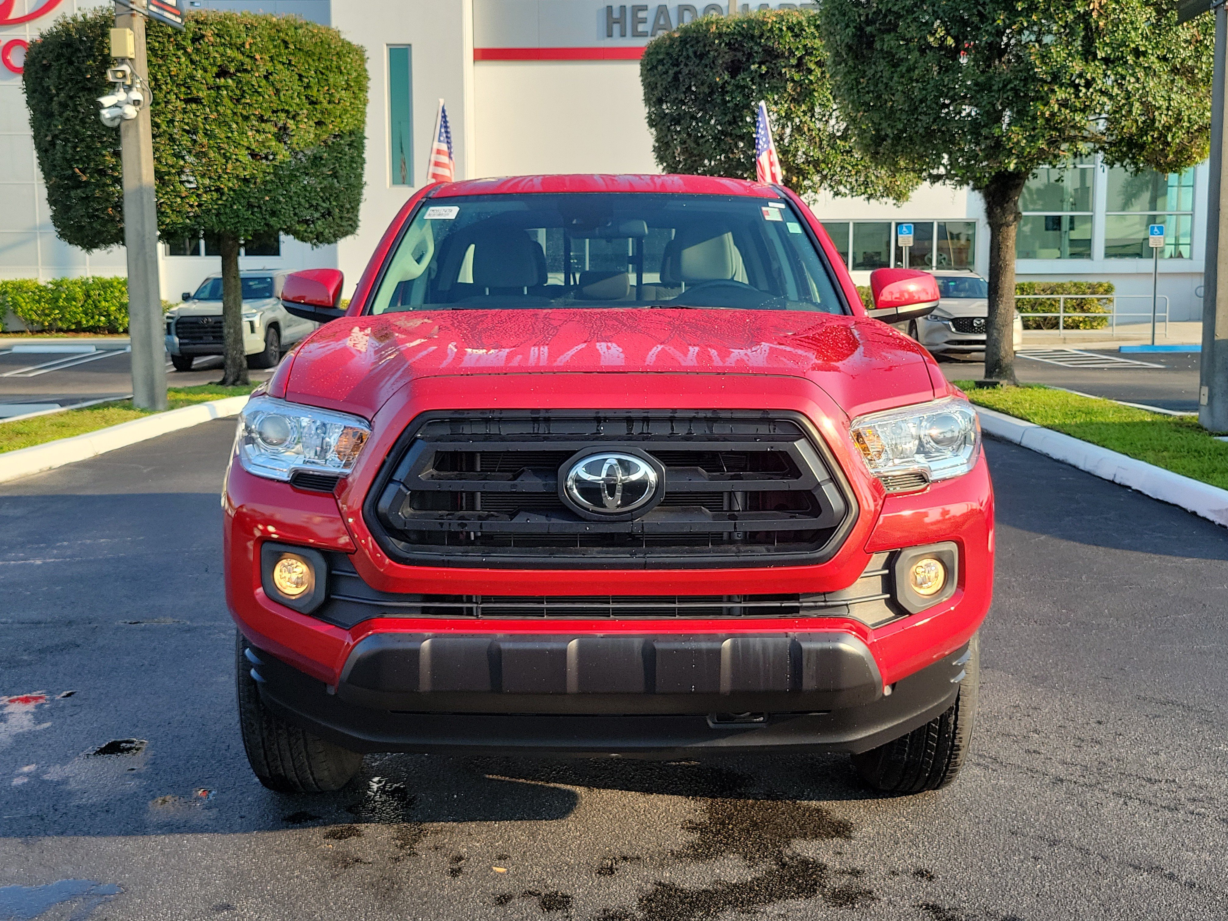 Used 2023 Toyota Tacoma SR w/ SR Convenience Package RWD image 4