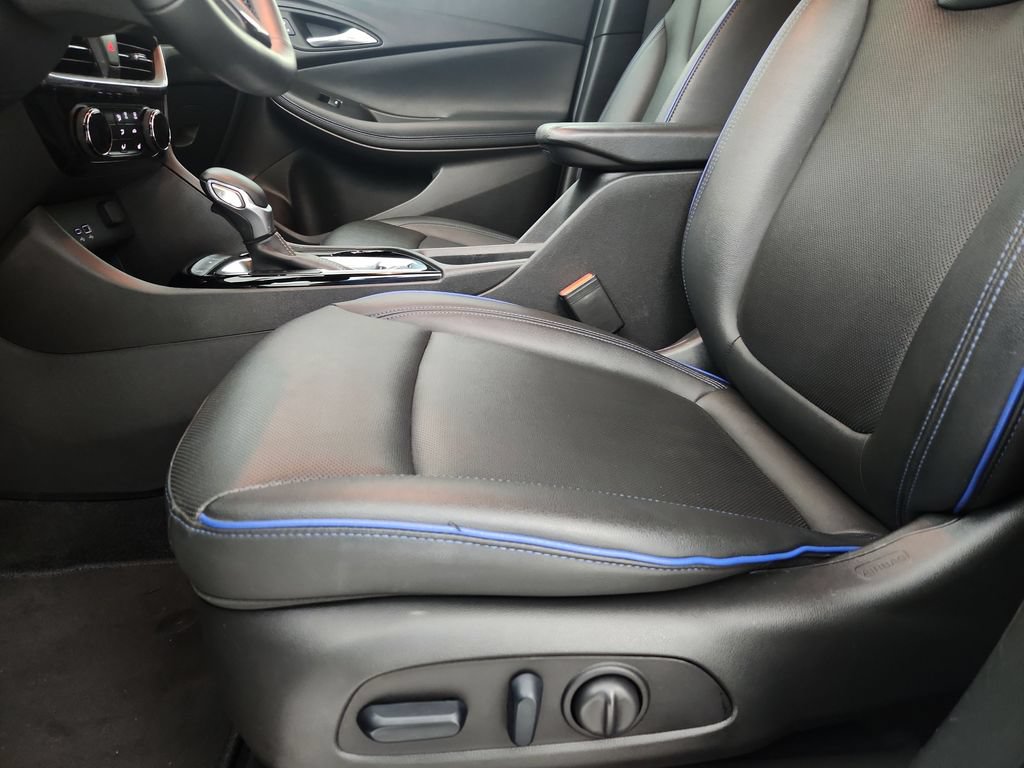 Used 2025 Buick Encore GX Sport Touring w/ Comfort Package FWD image 21
