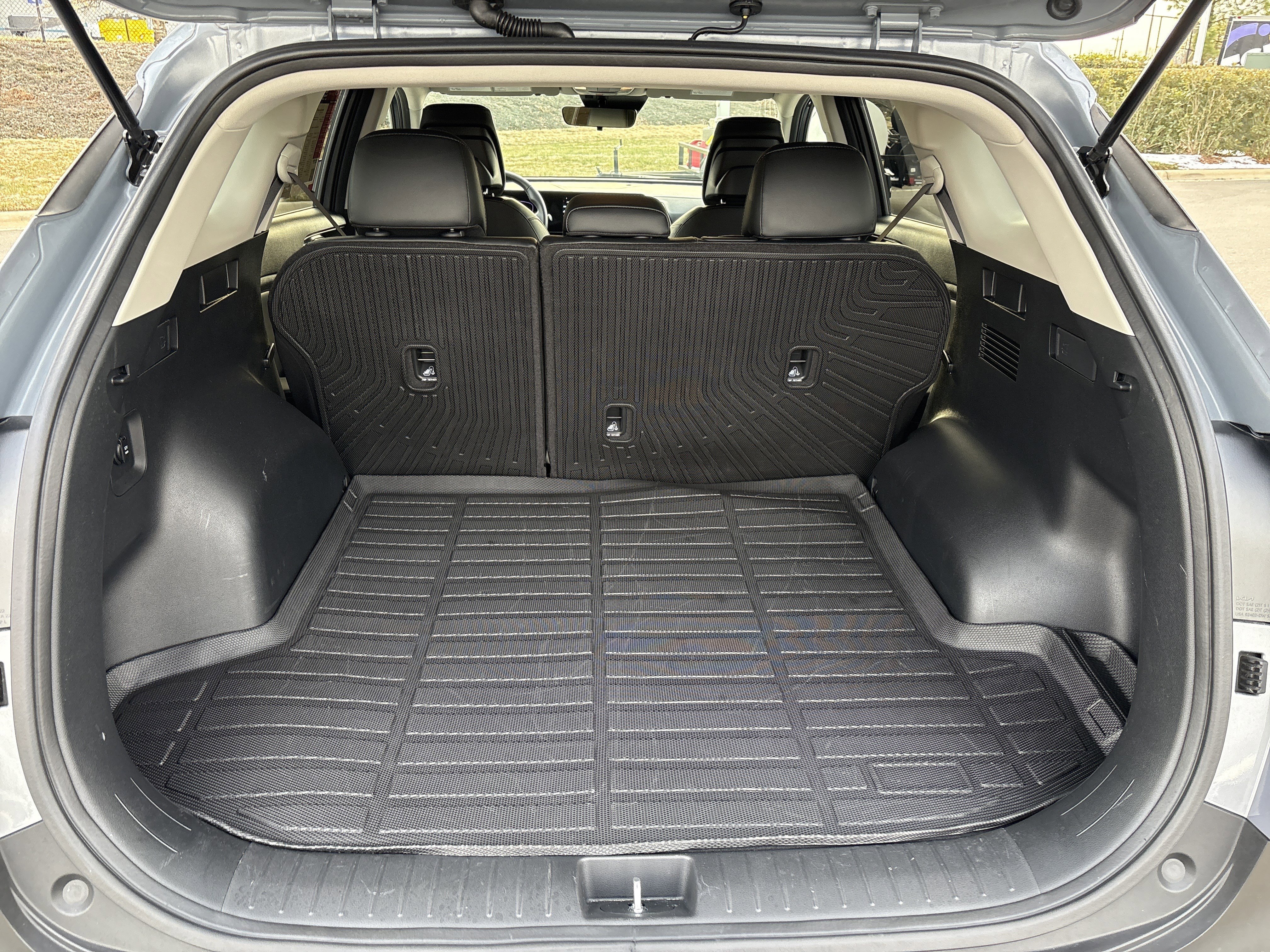 Used 2025 Kia Sportage EX image 31