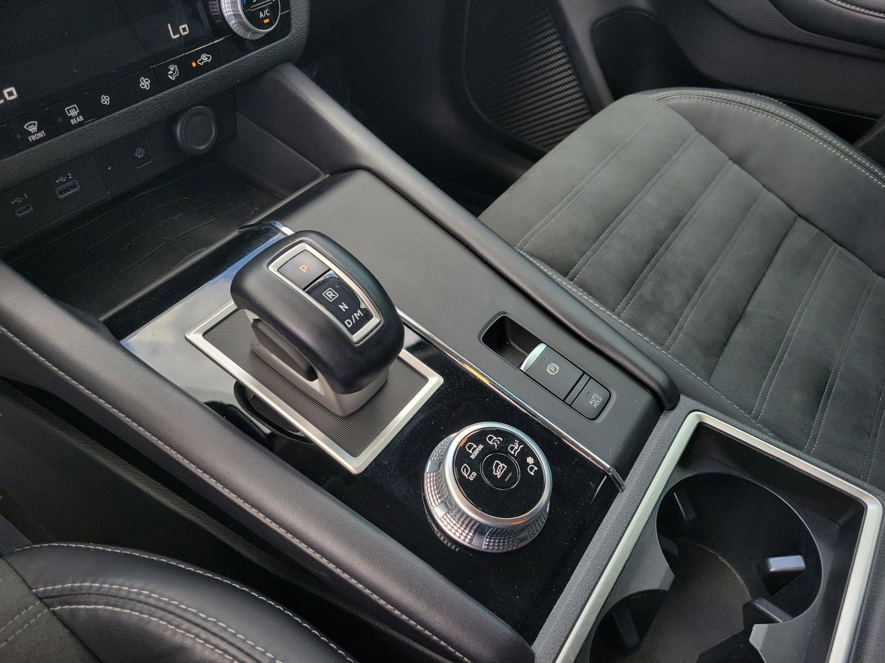 Used 2022 Mitsubishi Outlander SE image 24