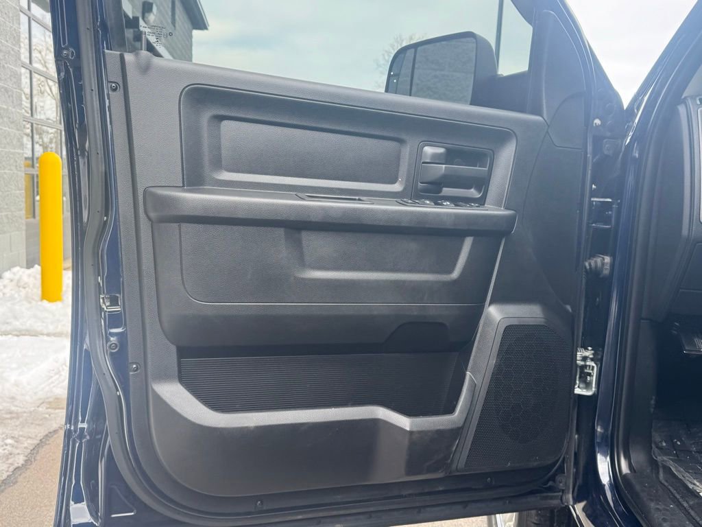 Used 2018 RAM 2500 Tradesman w/ Chrome Appearance Group image 30