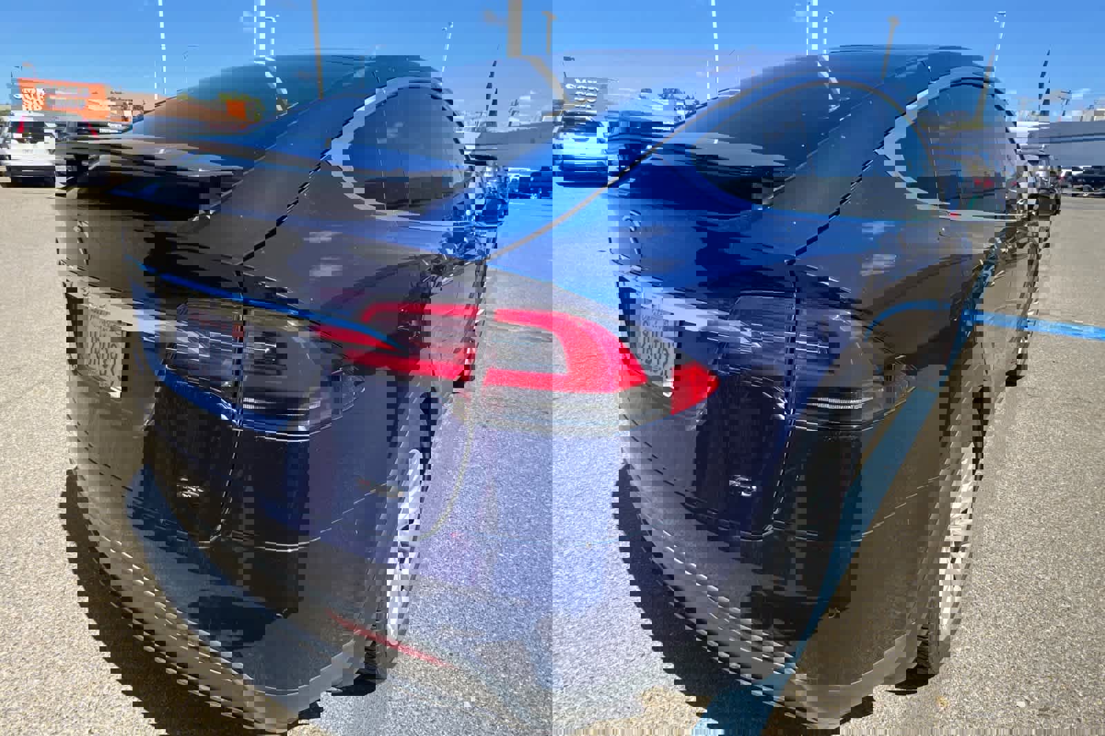 Used 2017 Tesla Model X 75D image 4