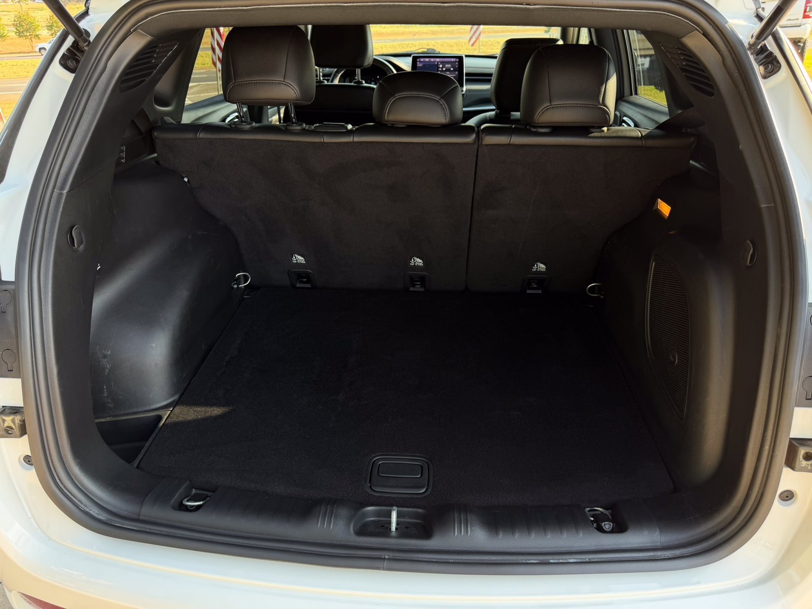 Used 2022 Jeep Compass High Altitude AWD/4WD image 30