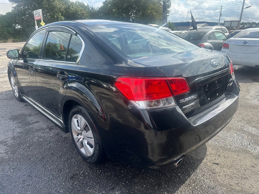 Used 2013 Subaru Legacy 2.5i Premium w/ All-Weather Pkg + Moonroof image 4