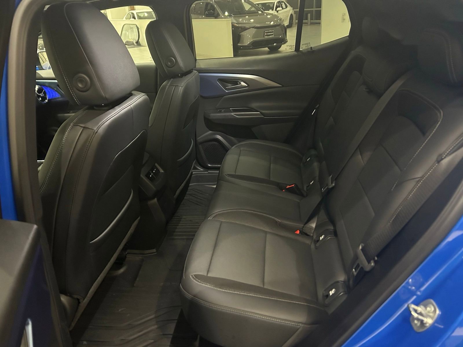 Used 2024 Chevrolet Equinox EV LT image 13