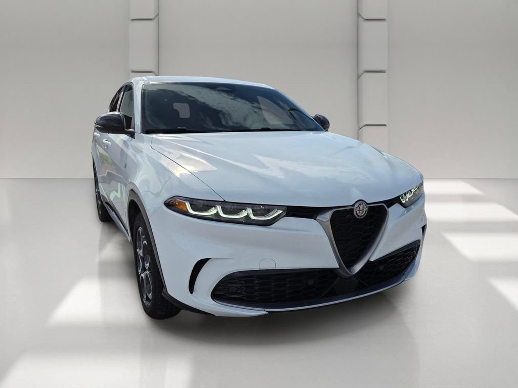 Used 2024 Alfa Romeo Tonale Ti AWD/4WD image 12