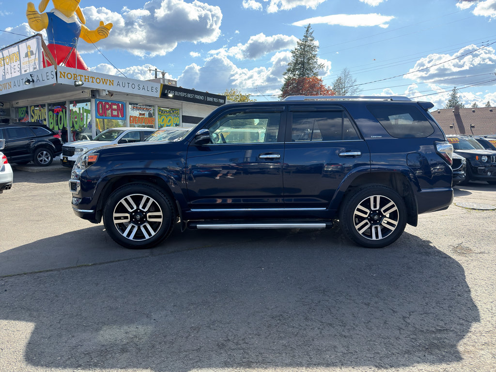Used 2017 Toyota 4Runner Limited AWD/4WD image 3