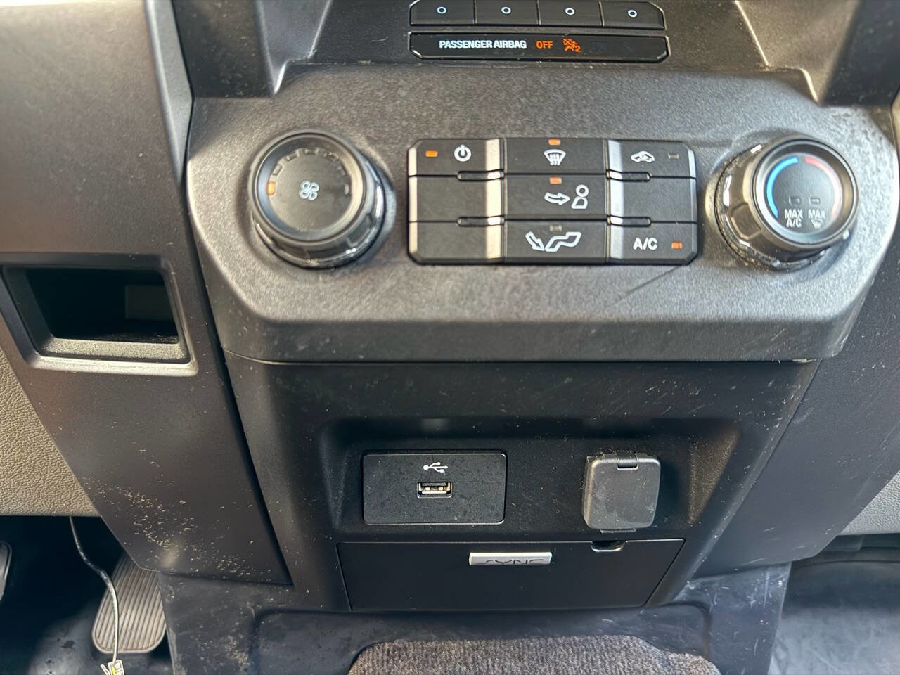 Used 2016 Ford F150 XLT image 37