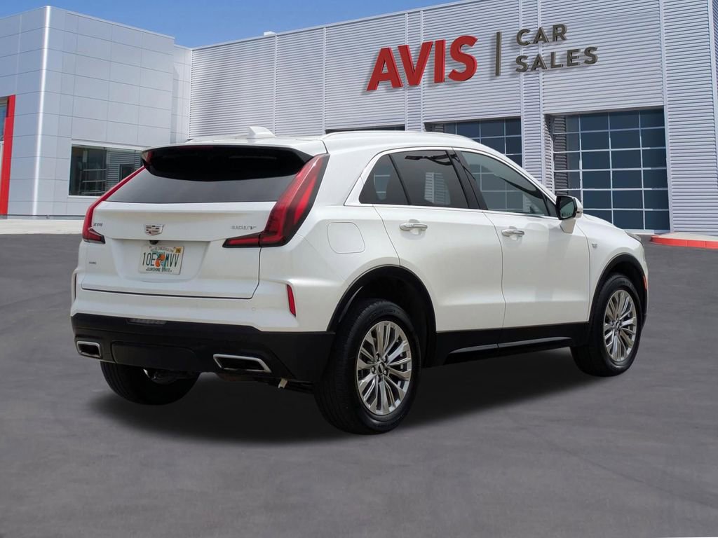 Used 2024 Cadillac XT4 Premium Luxury AWD/4WD image 6