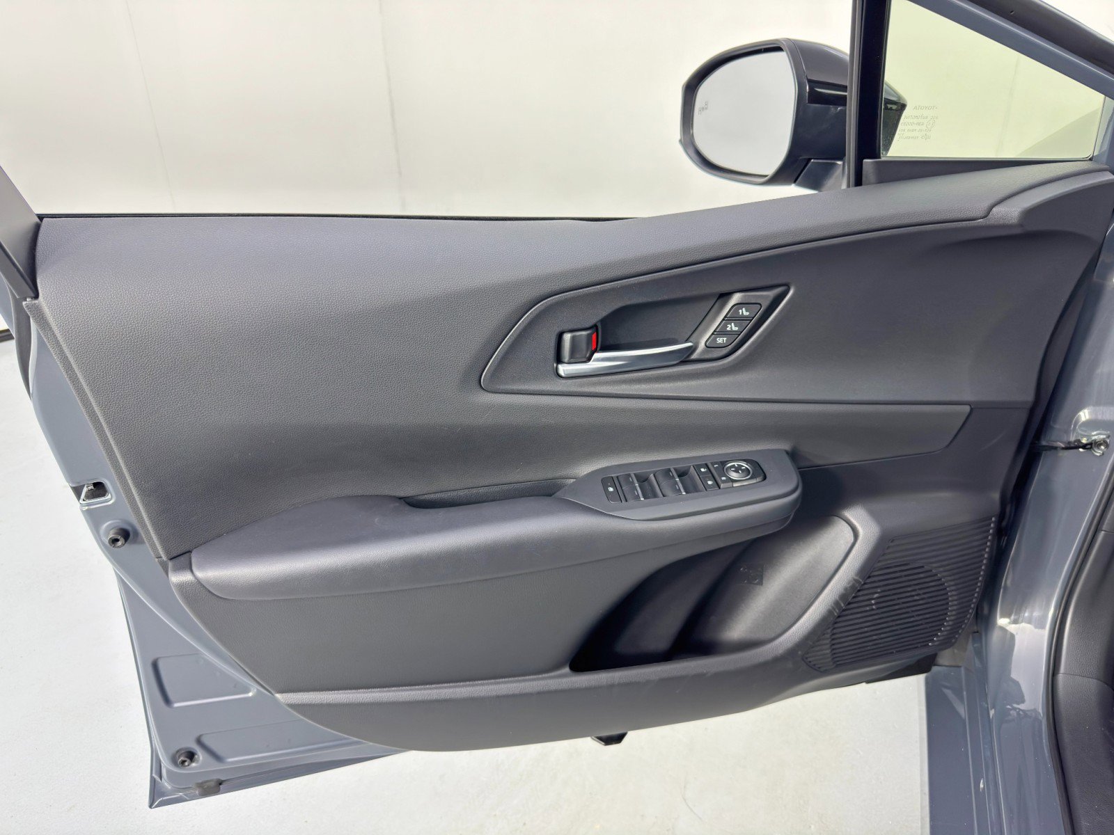Used 2024 Toyota Prius Prime Premium w/ Advanced Technology Package FWD image 43