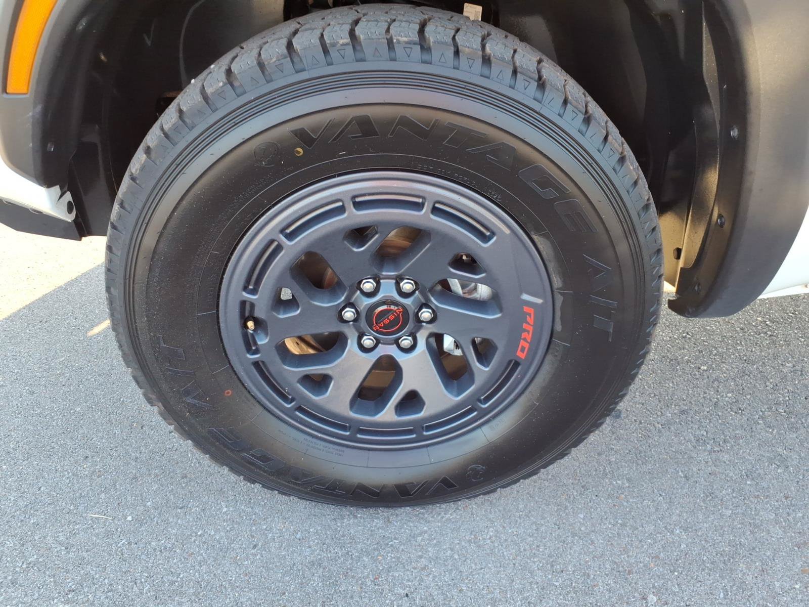 Used 2026 Nissan Frontier PRO-4X AWD/4WD image 9
