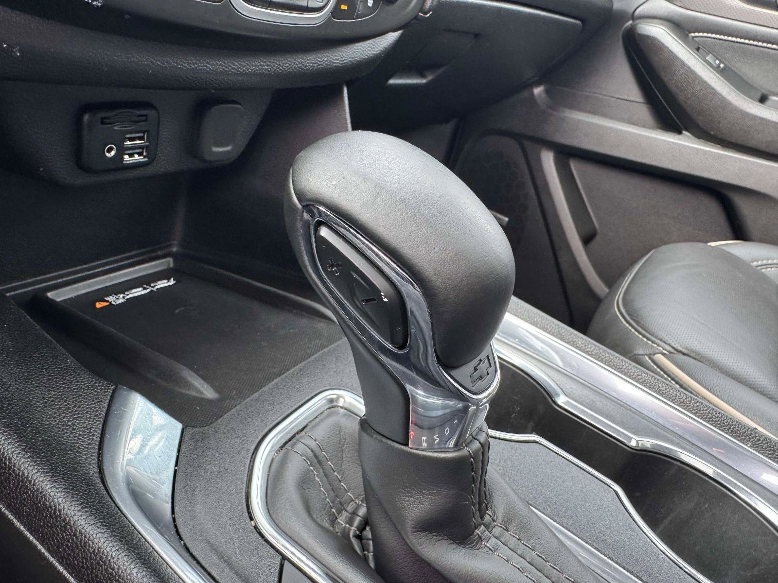 Used 2023 Chevrolet Traverse Premier image 23