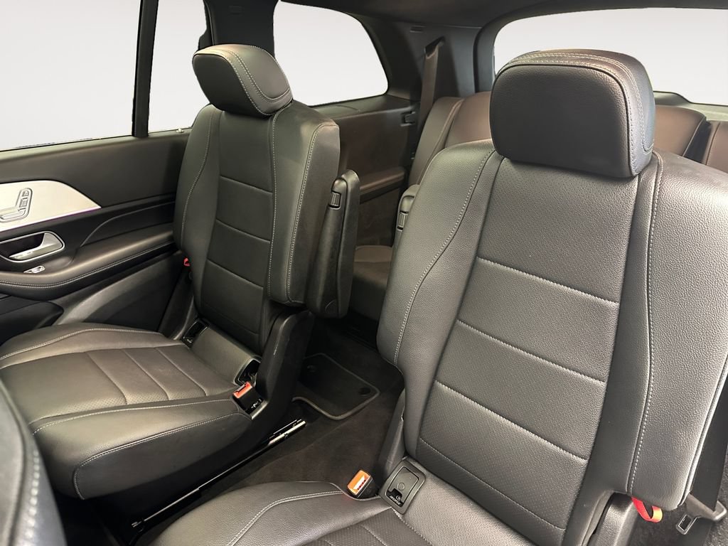 Used 2025 Mercedes-Benz GLS 450 4MATIC image 13