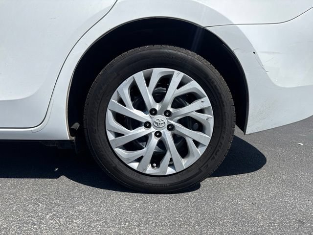 Used 2019 Toyota Corolla LE w/ Carpet Mat Package (TMS) FWD image 8