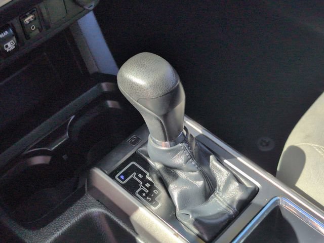 Used 2018 Toyota Tacoma SR5 RWD image 14