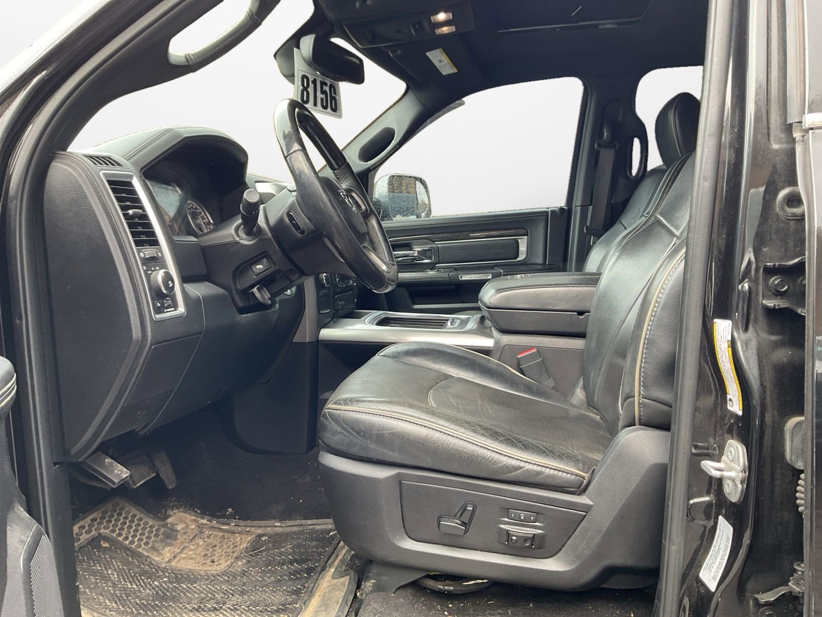 Used 2016 RAM 2500 Limited AWD/4WD image 9