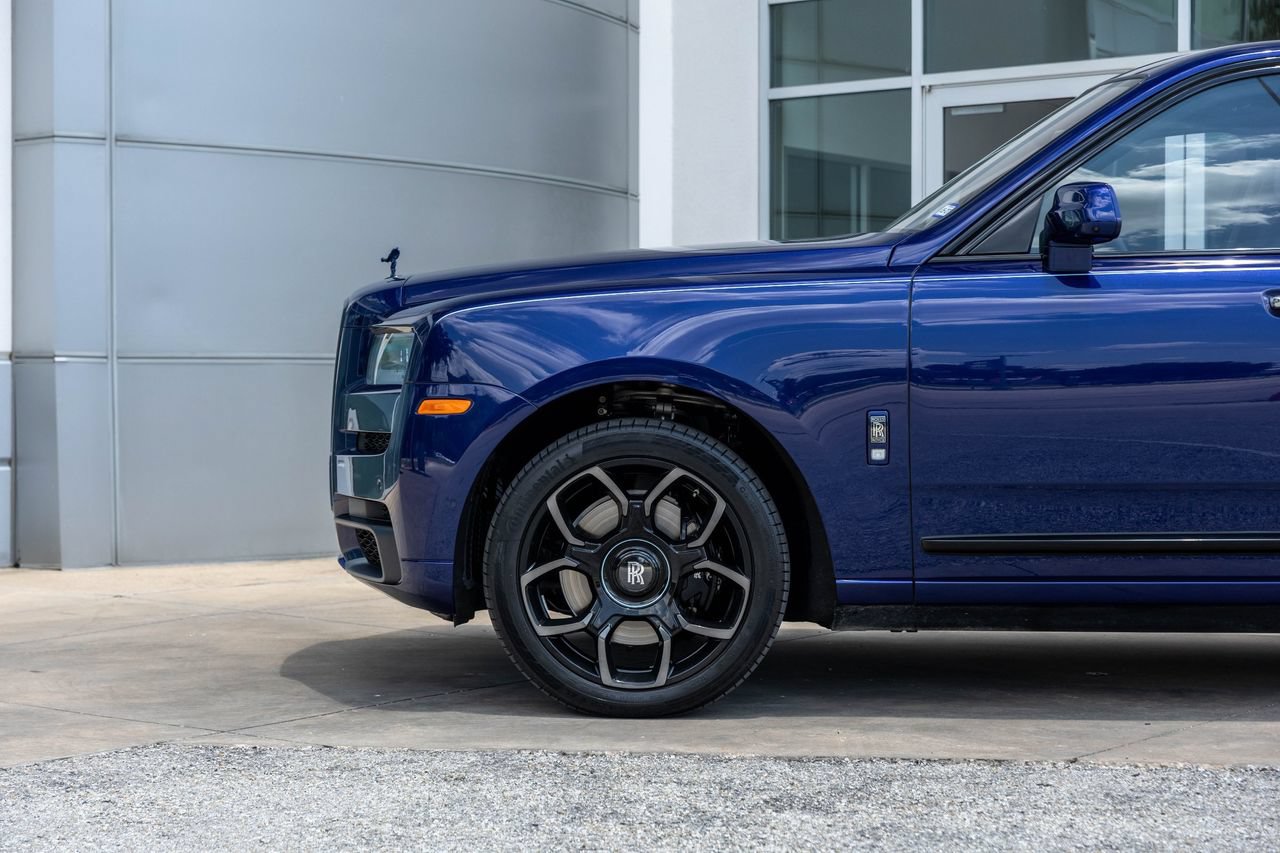 Certified 2024 Rolls-Royce Cullinan Black Badge AWD/4WD image 17