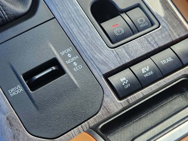 Used 2021 Toyota Highlander Platinum AWD/4WD image 25